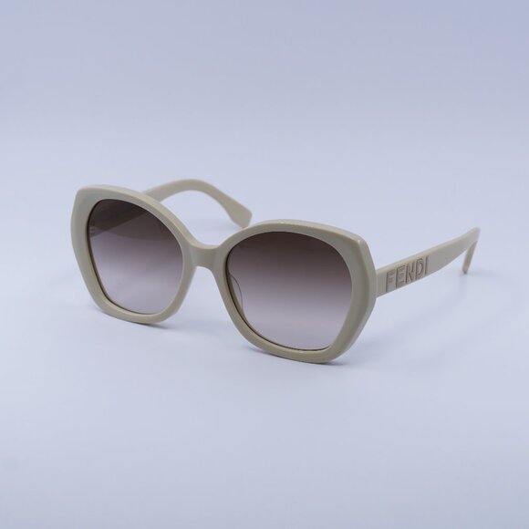 🕶️ New Fendi FE40112I 57F Sunglasses - Shiny Beige Frame - Picture 1 of 9